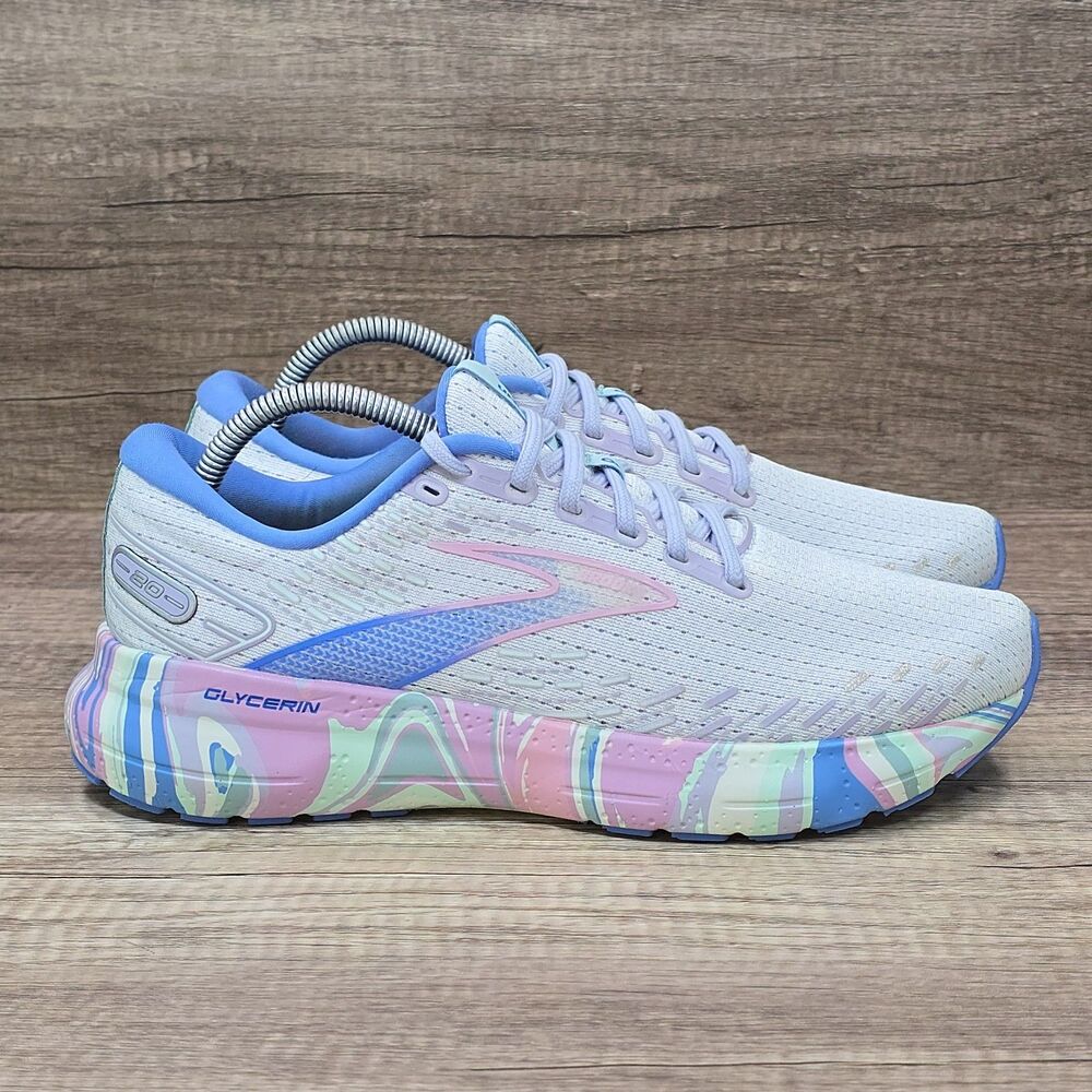 Brooks Women's Pastel Athletic Shoes